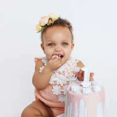 Babymilestone_Professional_100-Day_Infant_Photographer_At_Home_Lestudionyc
