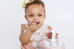 Cakesmash_Professional_100-Day_Infant_Photographer_At_Home_Lestudionyc-SQUARE