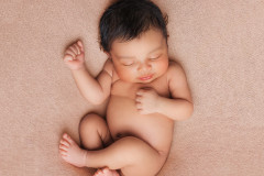 Newborn_Luxury_Photoshoot_Park_Slope_Lestudionyc-SQUARE